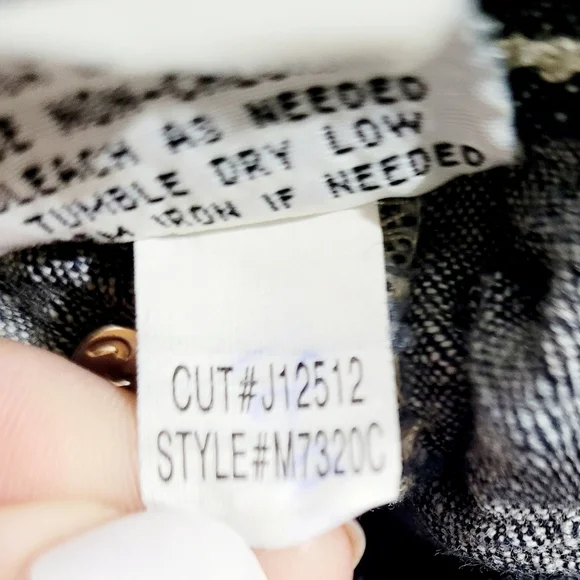 Hydraulic Womens Capri Jeans 9/10 Dark Wash Stretch Bootcut Cropped Distressed - Picture 14 of 14